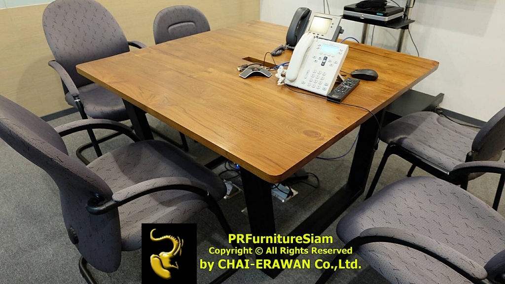 โต๊ะประชุมไม้สักขาเหล็กกล่อง สั่งทำพิเศษ รองรับปลั๊กไฟและอุปกรณ์เสริม