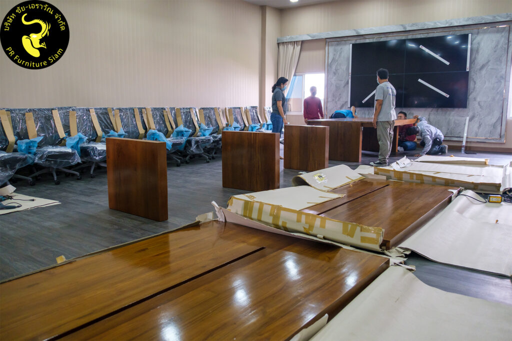 โต๊ะประชุมไม้สักขนาด 65 ที่นั่ง งานออกแบบพิเศษ