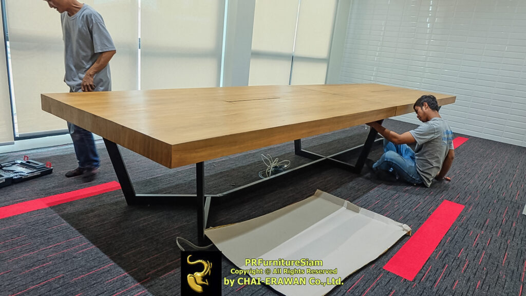 โต๊ะประชุมไม้ขาเหล็กกล่อง พร้อมระบบเปิด-ปิดหน้าท็อปโต๊ะ
