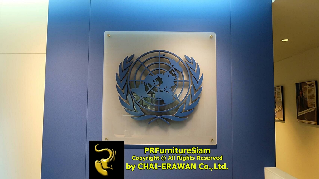 โต๊ะประชุมไม้สักขาเหล็กกล่อง ติดตั้งที่ UNOPS ประเทศไทย