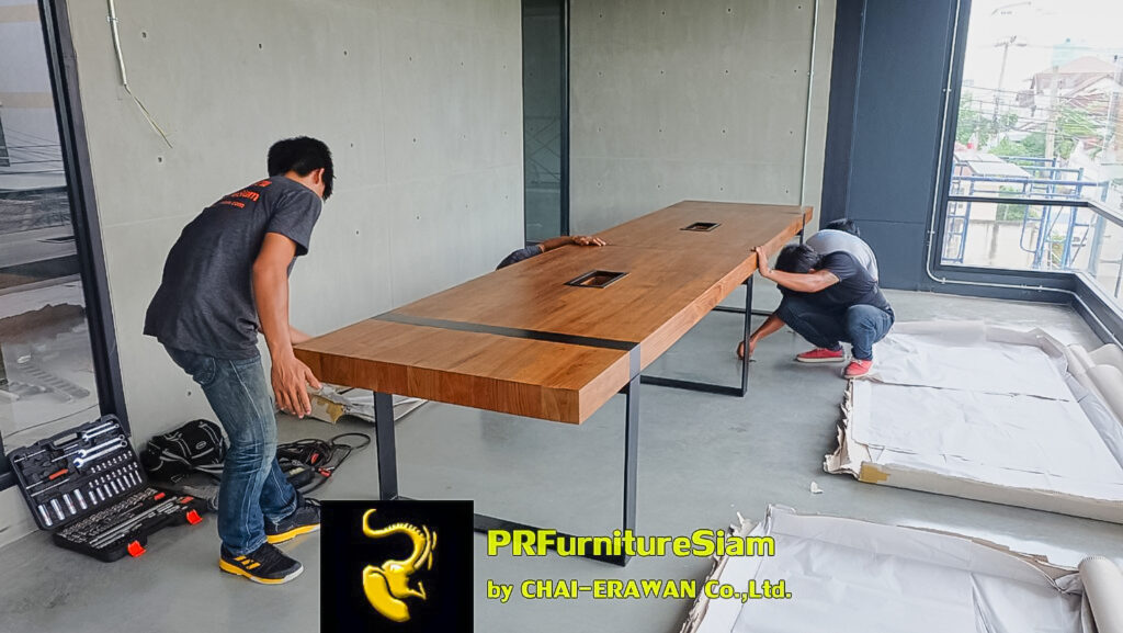 : โต๊ะประชุมไม้สักขาเหล็ก สั่งทำพิเศษ ติดตั้งให้ บริษัท เอ เอส เอ พี คอร์ปอเรชั่น จำกัด