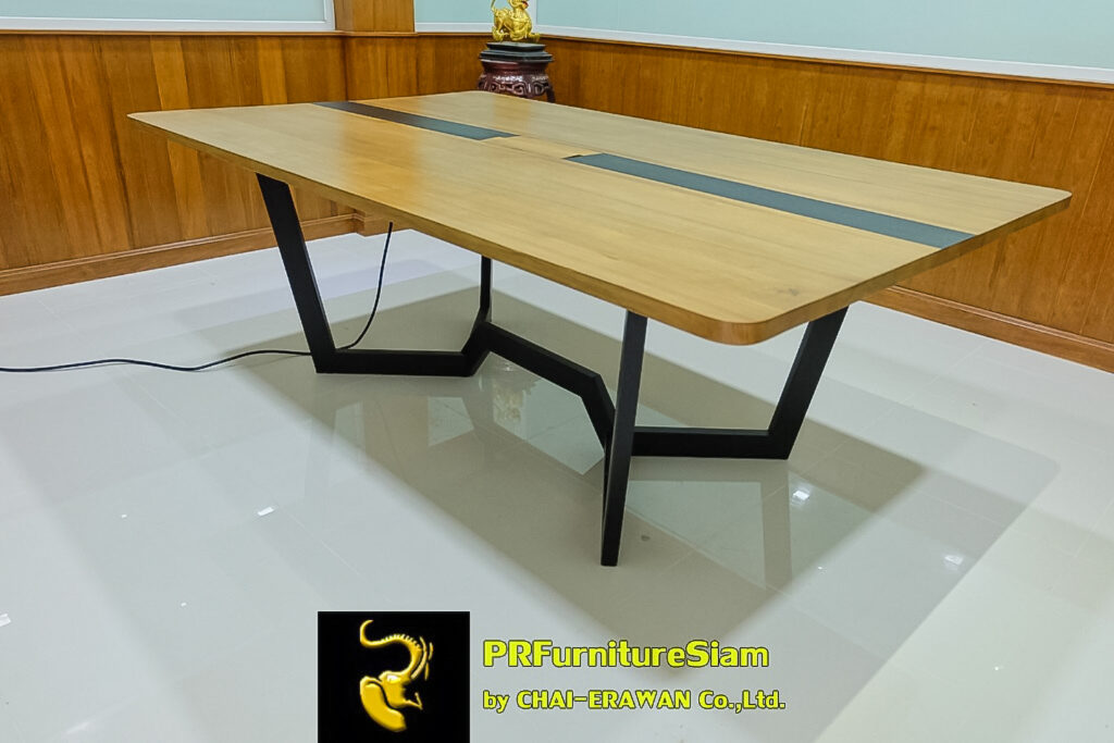โต๊ะประชุมไม้สัก พร้อมรางไฟและปลั๊กไฟ ดีไซน์แข็งแรง ขาเหล็ก