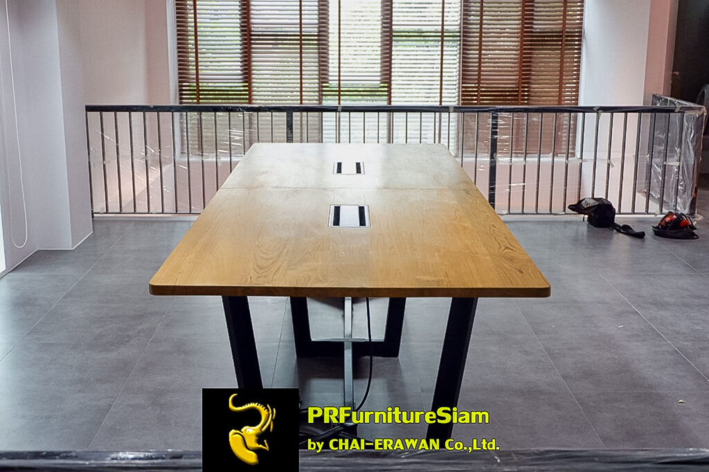 โต๊ะประชุมไม้สัก Top ไม้หนา 3 cm. รองรับการใช้งานระดับองค์กร