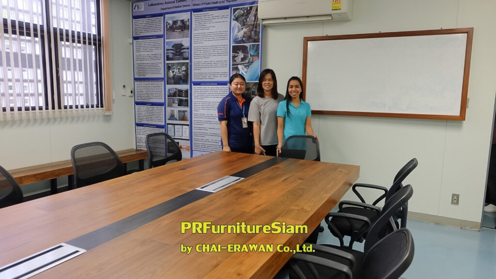 โต๊ะประชุมไม้สักขาเหล็กกล่อง ผลิตและติดตั้งโดยโรงงานผู้เชี่ยวชาญ