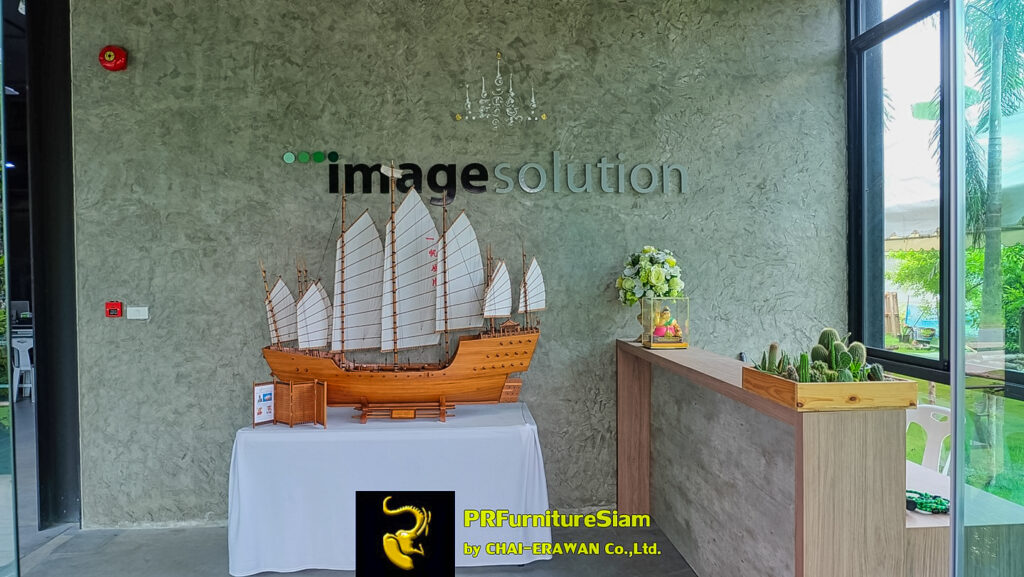 โต๊ะประชุมไม้สักขาเหล็ก ขนาด 9 เมตร แบบ Knockdown พร้อมติดตั้งที่บริษัท อิมเมจโซลูชั่น