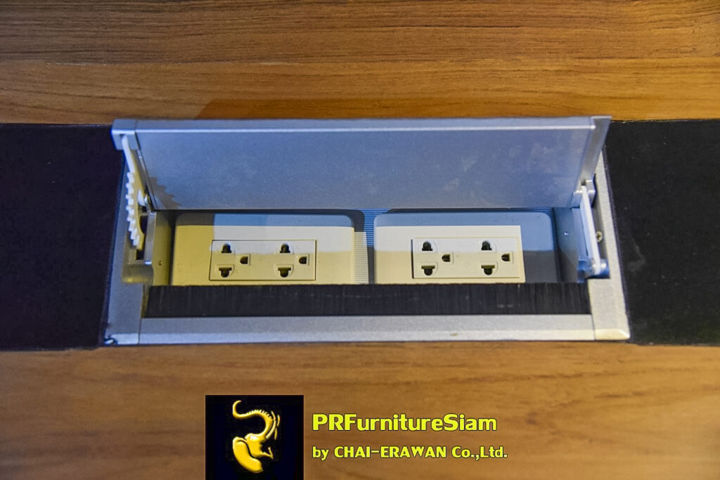 โต๊ะประชุมไม้สักเก่าความหนา 3-3.5 ซม. สวยงามและทนทานต่อการใช้งาน